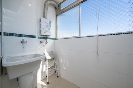 Apartamento para alugar com 63m², 2 quartos e 1 vagaÁrea de Serviço