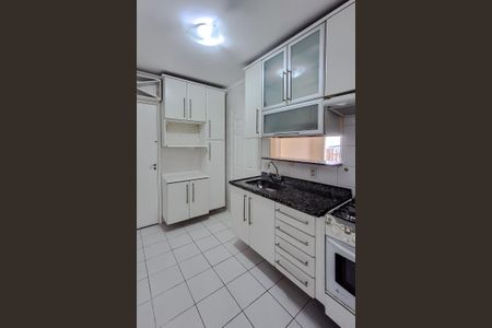 Apartamento à venda com 74m², 3 quartos e 2 vagasCozinha