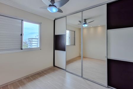 Apartamento à venda com 74m², 3 quartos e 2 vagasQuarto 3 - Suíte