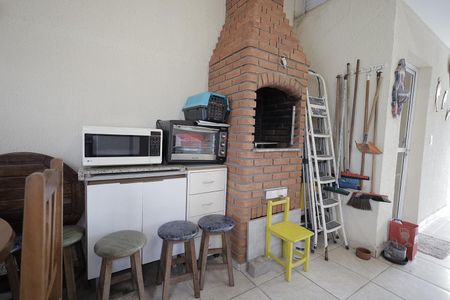 Apartamento à venda com 180m², 3 quartos e 3 vagas Apartamento à venda com 180m², 3 quartos e 3 vagasÁrea gourmet / Cobertura