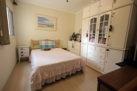 Apartamento à venda com 180m², 3 quartos e 3 vagas Apartamento à venda com 180m², 3 quartos e 3 vagasQuarto 1