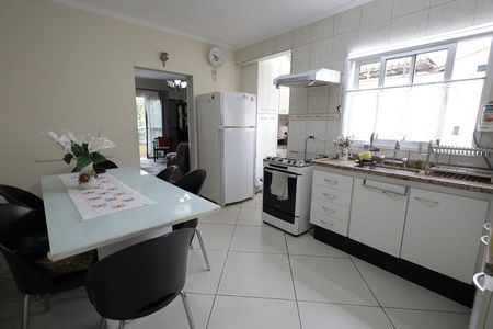 Apartamento à venda com 180m², 3 quartos e 3 vagas Apartamento à venda com 180m², 3 quartos e 3 vagasCozinha