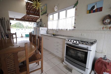 Apartamento à venda com 180m², 3 quartos e 3 vagas Apartamento à venda com 180m², 3 quartos e 3 vagasÁrea gourmet / Cobertura