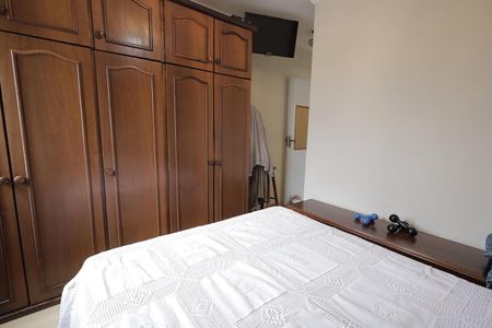 Apartamento à venda com 180m², 3 quartos e 3 vagas Apartamento à venda com 180m², 3 quartos e 3 vagasQuarto Suíte