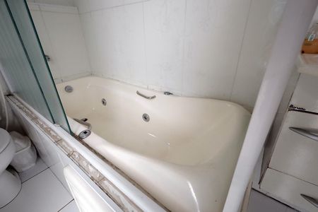 Apartamento à venda com 180m², 3 quartos e 3 vagas Apartamento à venda com 180m², 3 quartos e 3 vagasBanheiro Cobertura