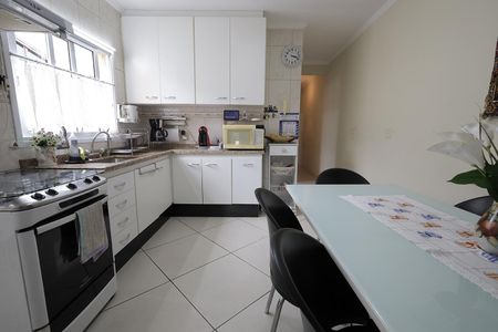 Apartamento à venda com 180m², 3 quartos e 3 vagas Apartamento à venda com 180m², 3 quartos e 3 vagasCozinha