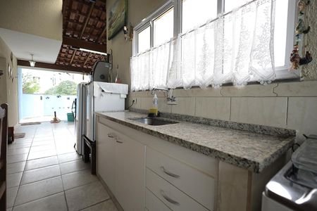 Apartamento à venda com 180m², 3 quartos e 3 vagas Apartamento à venda com 180m², 3 quartos e 3 vagasÁrea gourmet / Cobertura