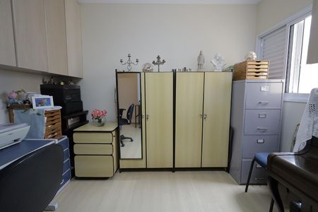 Apartamento à venda com 180m², 3 quartos e 3 vagas Apartamento à venda com 180m², 3 quartos e 3 vagasQuarto 2