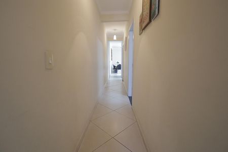 Apartamento à venda com 180m², 3 quartos e 3 vagas Apartamento à venda com 180m², 3 quartos e 3 vagasCorredor