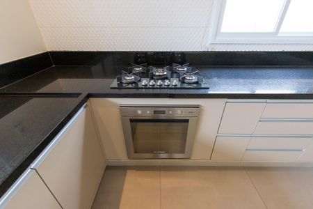 Casa de condomínio para alugar com 350m², 4 quartos e 4 vagas Casa de condomínio para alugar com 350m², 4 quartos e 4 vagasCozinha