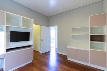 Casa de condomínio para alugar com 350m², 4 quartos e 4 vagas Casa de condomínio para alugar com 350m², 4 quartos e 4 vagasQuarto da suíte 3