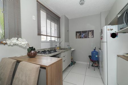 Cozinha de apartamento para alugar com 1 quarto, 44m² em Santa Fé, Porto Alegre