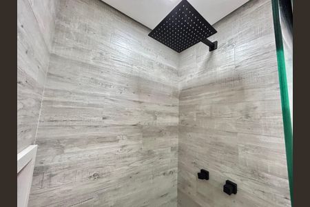 Apartamento à venda com 75m², 2 quartos e 1 vagaBanheiro da Suíte