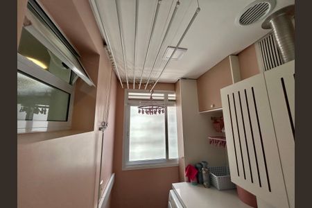 Apartamento à venda com 75m², 2 quartos e 1 vagaÁrea de Serviço