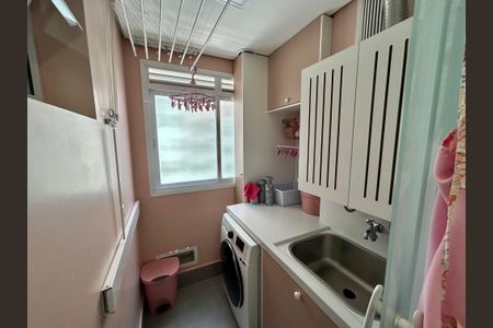 Apartamento à venda com 75m², 2 quartos e 1 vagaÁrea de Serviço