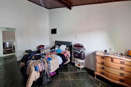 Casa à venda com 258m², 3 quartos e 3 vagasSuíte 1