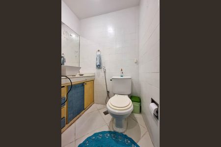 Casa à venda com 258m², 3 quartos e 3 vagasBanheiro Social 1