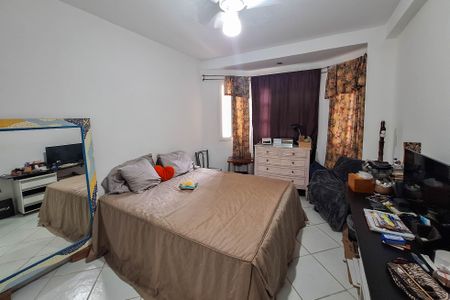 Casa à venda com 258m², 3 quartos e 3 vagasQuarto 2