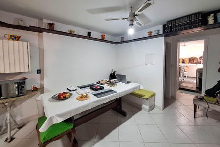 Casa à venda com 258m², 3 quartos e 3 vagasCozinha