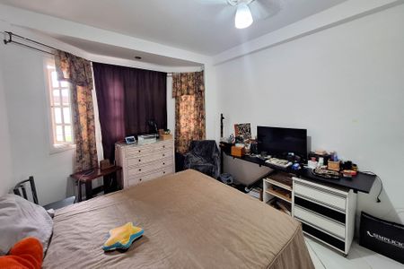 Casa à venda com 258m², 3 quartos e 3 vagasQuarto 2