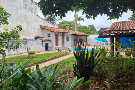 Casa à venda com 258m², 3 quartos e 3 vagasQuintal