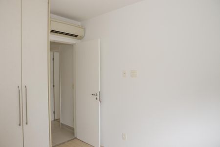 Apartamento para alugar com 128m², 3 quartos e 2 vagasQuarto 2