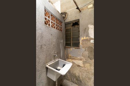 Casa para alugar com 58m², 2 quartos e 1 vagaÁrea de Serviço