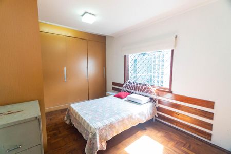 Casa à venda com 760m², 3 quartos e 8 vagasQuarto 2