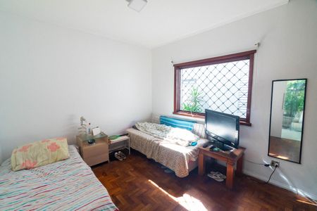 Casa à venda com 760m², 3 quartos e 8 vagasQuarto 1