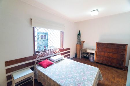 Casa à venda com 760m², 3 quartos e 8 vagasQuarto 2