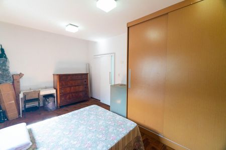 Casa à venda com 760m², 3 quartos e 8 vagasQuarto 2