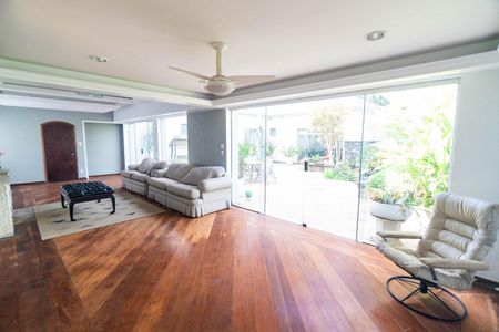 Sala de casa à venda com 3 quartos, 760m² em Cidade Vargas, São Paulo