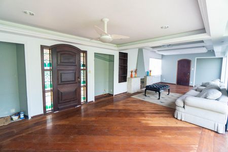 Sala de casa à venda com 3 quartos, 760m² em Cidade Vargas, São Paulo