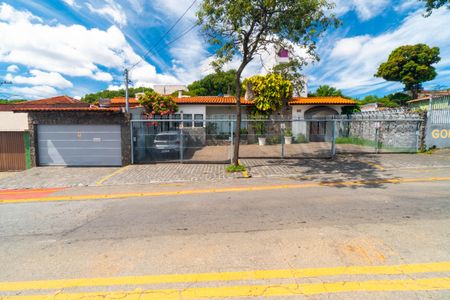 Casa à venda com 760m², 3 quartos e 8 vagasFachada