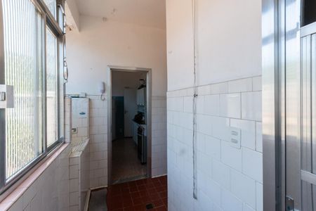 Apartamento para alugar com 71m², 2 quartos e 1 vagaÁrea de Serviço