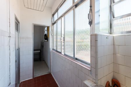 Apartamento para alugar com 71m², 2 quartos e 1 vagaÁrea de Serviço