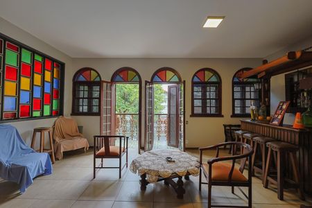 Sala de casa à venda com 6 quartos, 390m² em Serra, Belo Horizonte