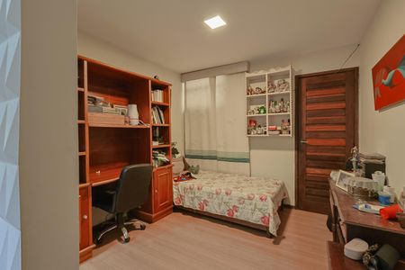 Casa à venda com 390m², 6 quartos e 6 vagasSuíte 2