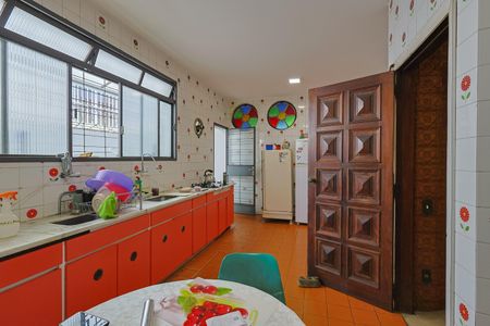 Casa à venda com 390m², 6 quartos e 6 vagasCozinha