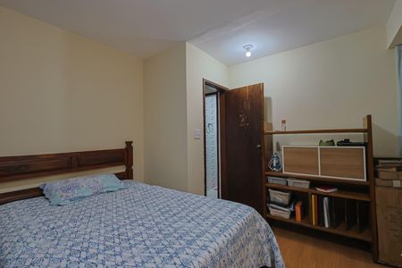 Casa à venda com 390m², 6 quartos e 6 vagasQuarto 4