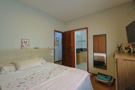 Casa à venda com 390m², 6 quartos e 6 vagasQuarto 2