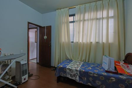 Casa à venda com 390m², 6 quartos e 6 vagasQuarto 1