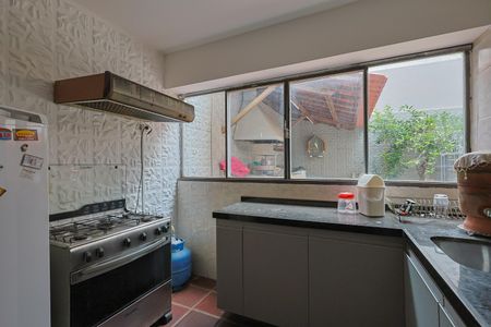 Casa à venda com 390m², 6 quartos e 6 vagasCozinha