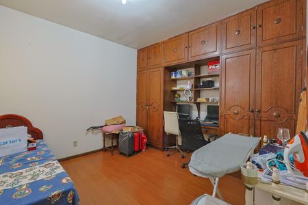 Casa à venda com 390m², 6 quartos e 6 vagasQuarto 1