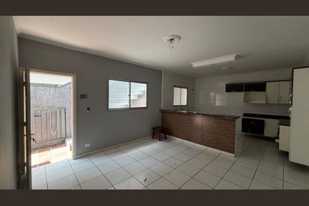 Casa à venda com 110m², 2 quartos e 2 vagasCozinha