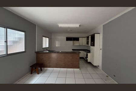 Casa à venda com 110m², 2 quartos e 2 vagasCozinha