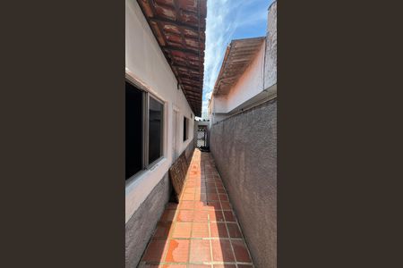 Casa à venda com 110m², 2 quartos e 2 vagasCorredor