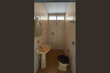 Casa à venda com 110m², 2 quartos e 2 vagasBanheiro da Suíte