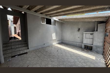 Casa à venda com 110m², 2 quartos e 2 vagasGaragem
