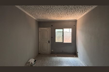 Casa à venda com 110m², 2 quartos e 2 vagasSala